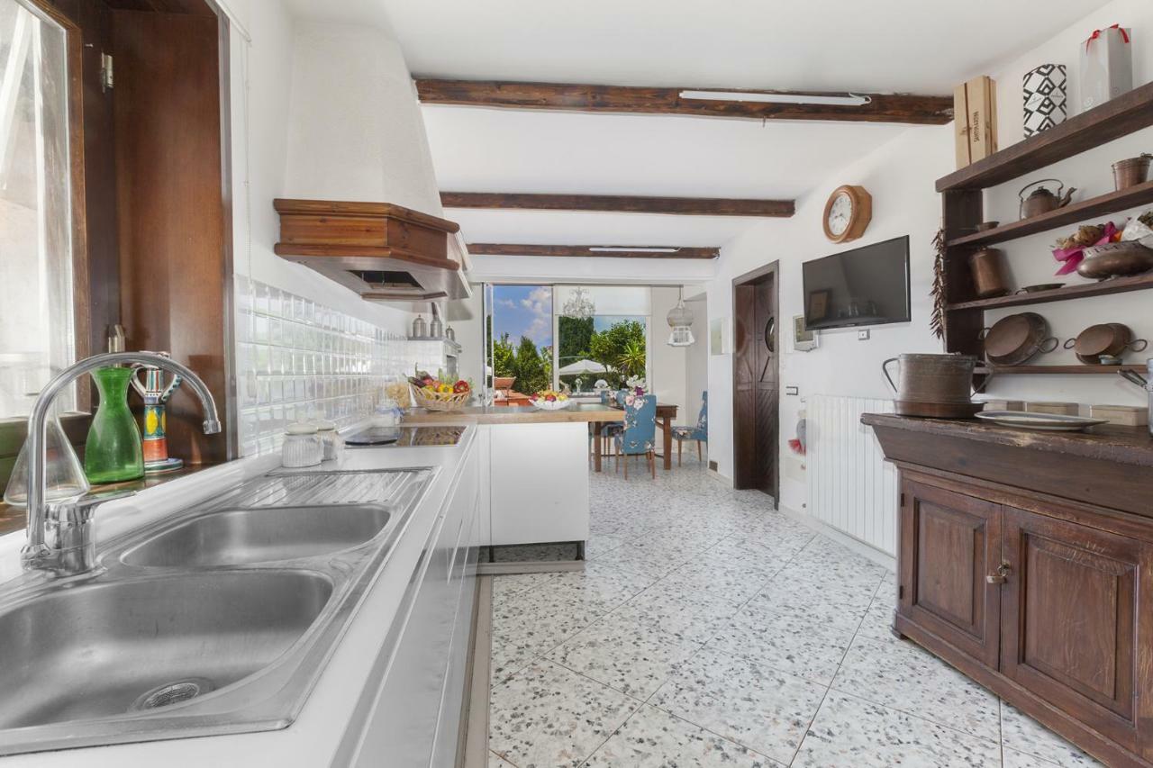 Amore Rentals - Villa Panorama Castellammare di Stabia Exterior foto